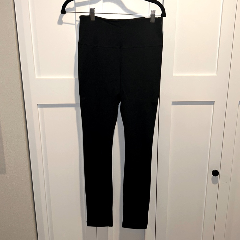 NWT WHBM black leggings Sz M